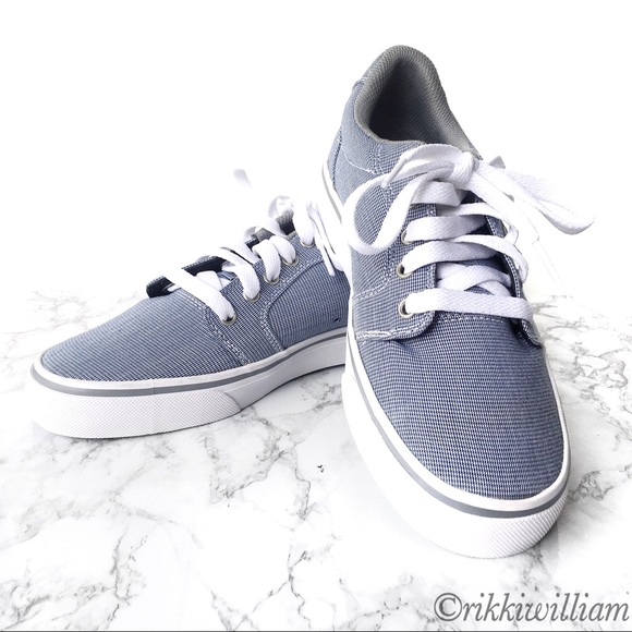 NWOT Blue & White DC Sneakers - Picture 2 of 6